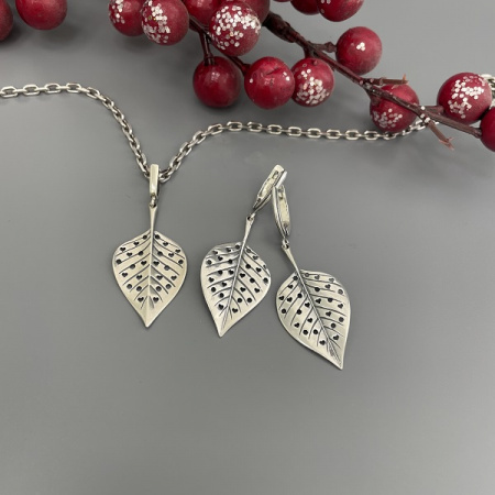 Серебряные серьги Листья